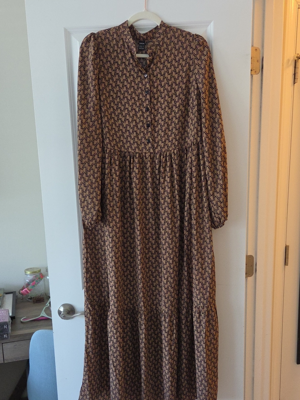 Maxi Dress with Black Geometric Print